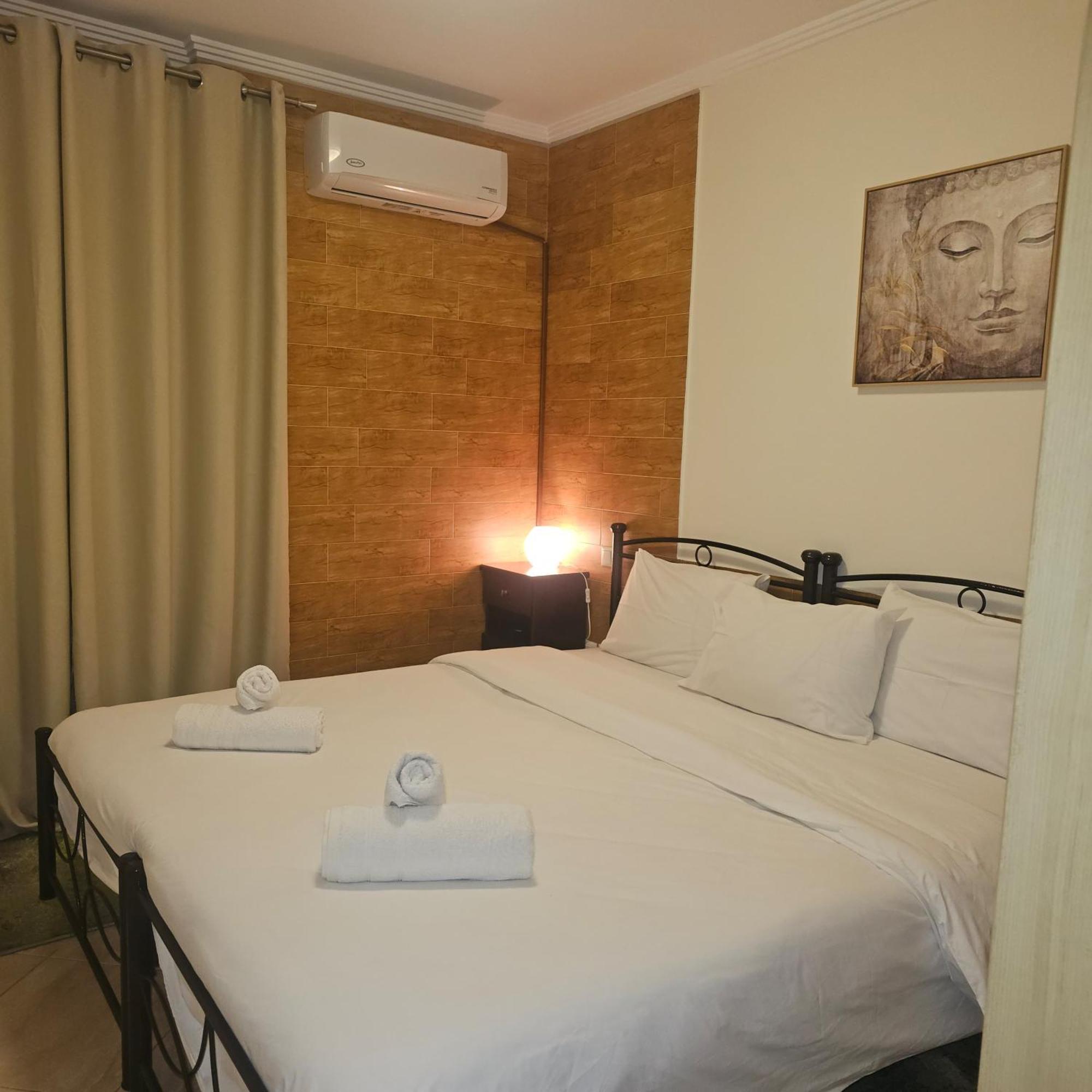 Franceska'S Guest House Artemida  Exterior foto